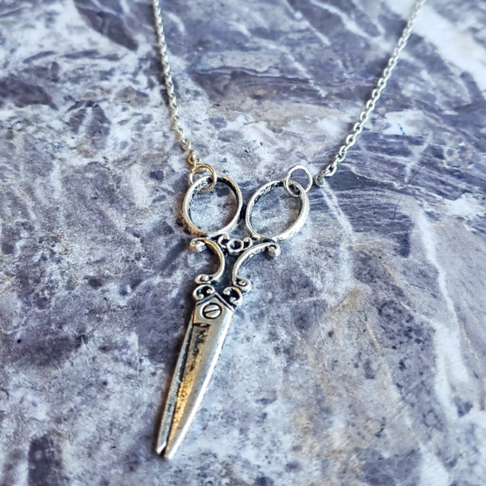 Vintage scissor necklace